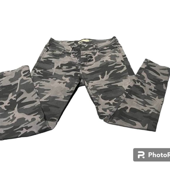 Levi Strauss 711 Original Riveted Grey Camo Jeans - Women - size W31 Petite - Picture 4 of 14